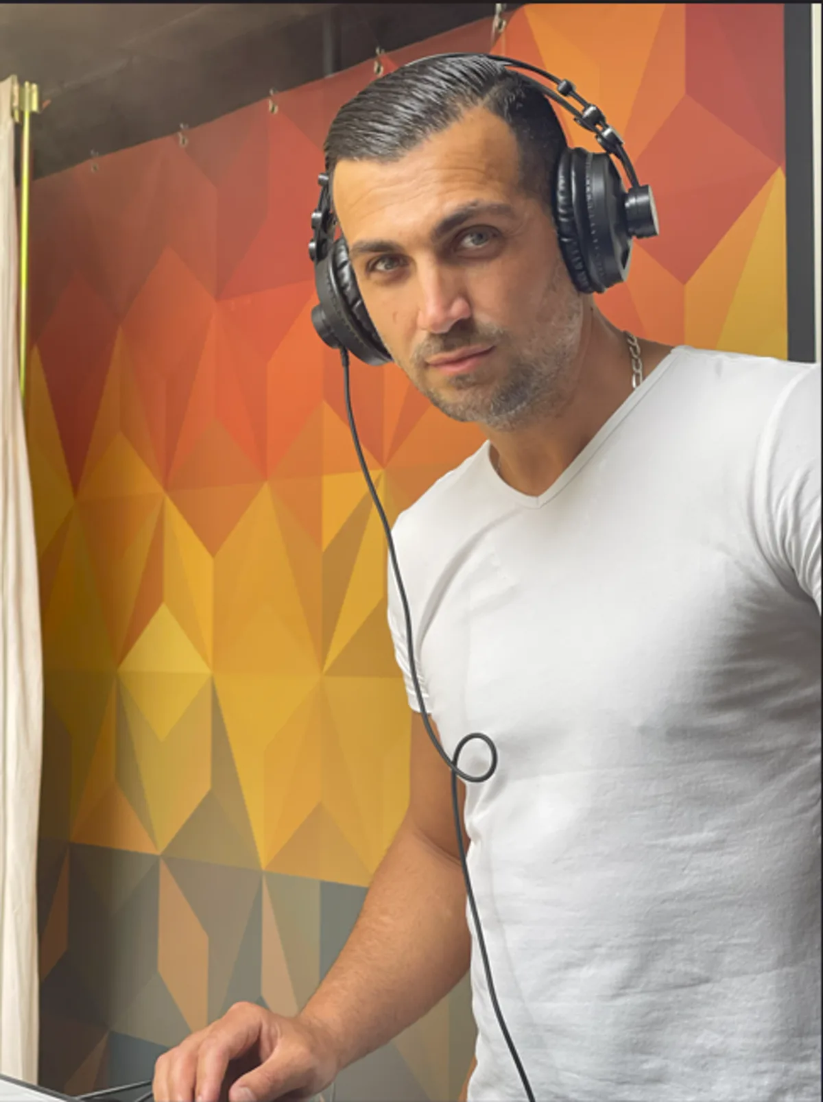 DJ Aksuboy, activité du fondateur