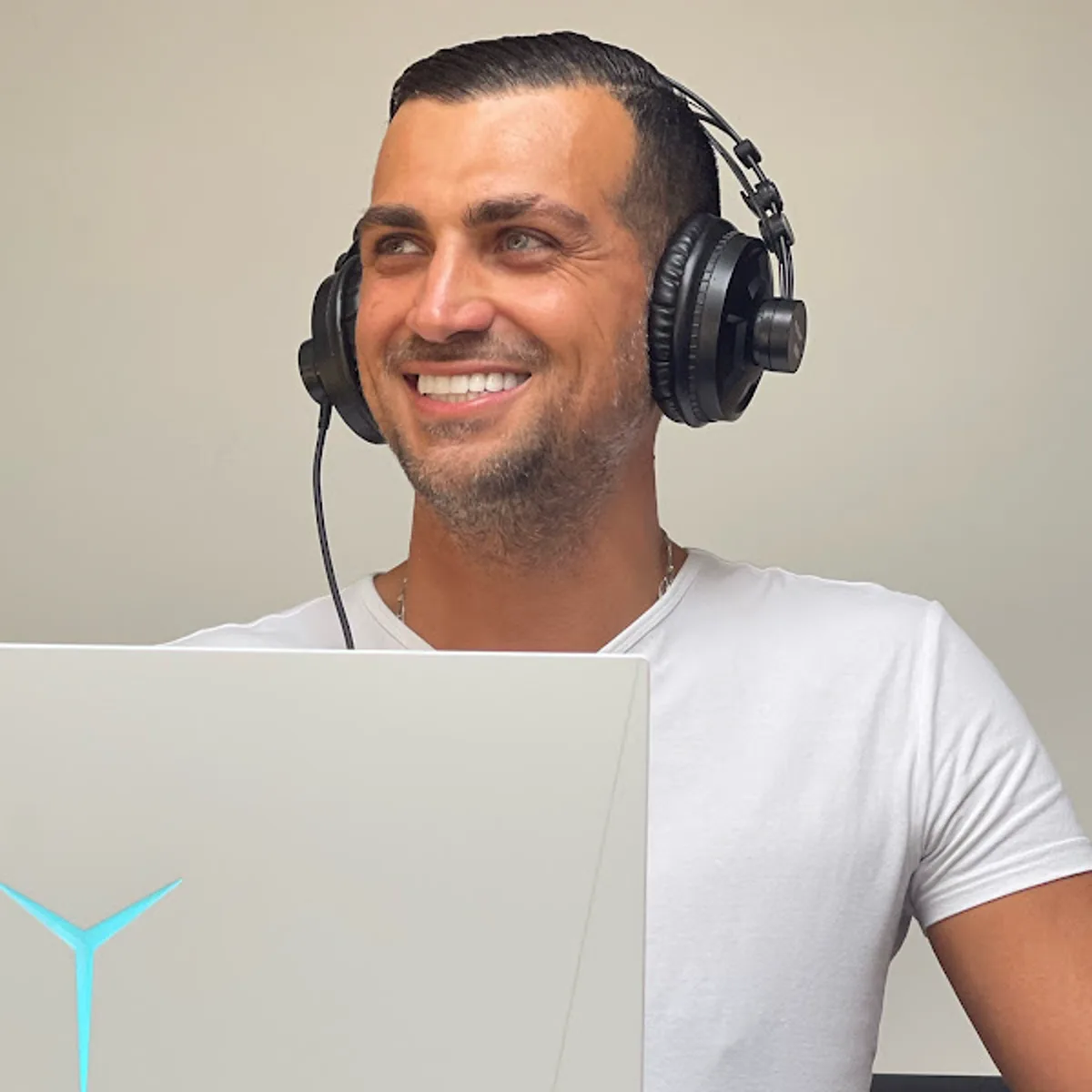Portrait de Veli, DJ Aksuboy